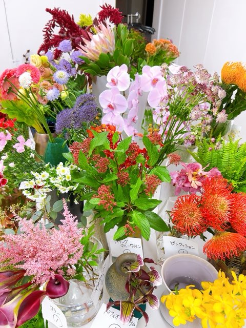 楽しみながら基本をふまえて　コース＜秋＊花材を選んで…＞