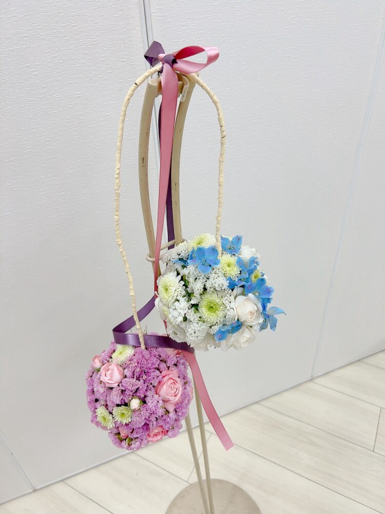 ４月のブーケクラス＜スターチスのサクランボ型スノーボールボケー＞
