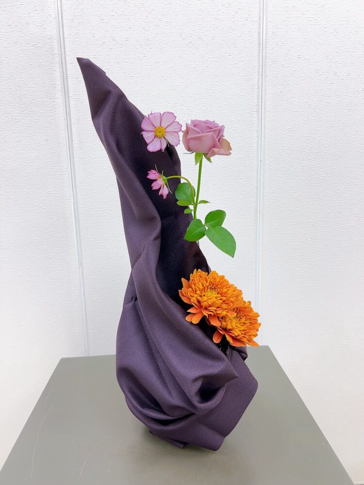 研究科１級１年８月＜植物と布　Ⅲ（風呂敷）＞