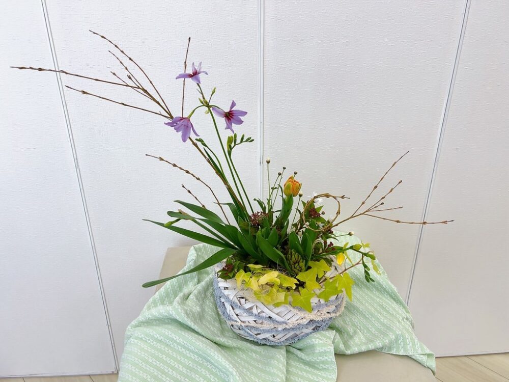 楽しみながら基本をふまえて　コース＜ヒヤシンスの球根ガーデンアレンジ＞